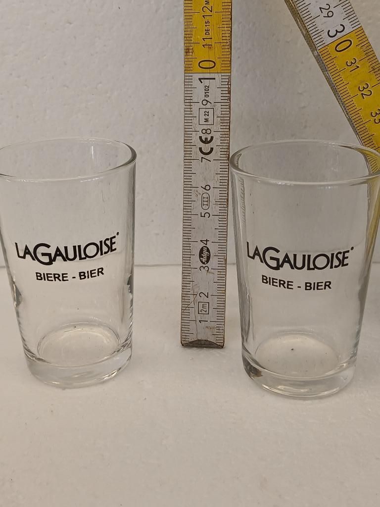 Twee zeer kleine LA GAULOISE-glazen van de Brasserie du Bocq, Ophalen of Verzenden, Zo goed als nieuw, Glas of Glazen, Overige merken