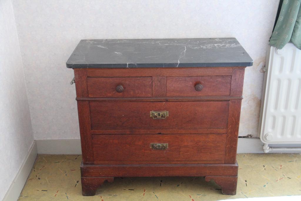 Petite commode ancienne, XIX en chêne, Enlèvement, Utilisé, Chêne
