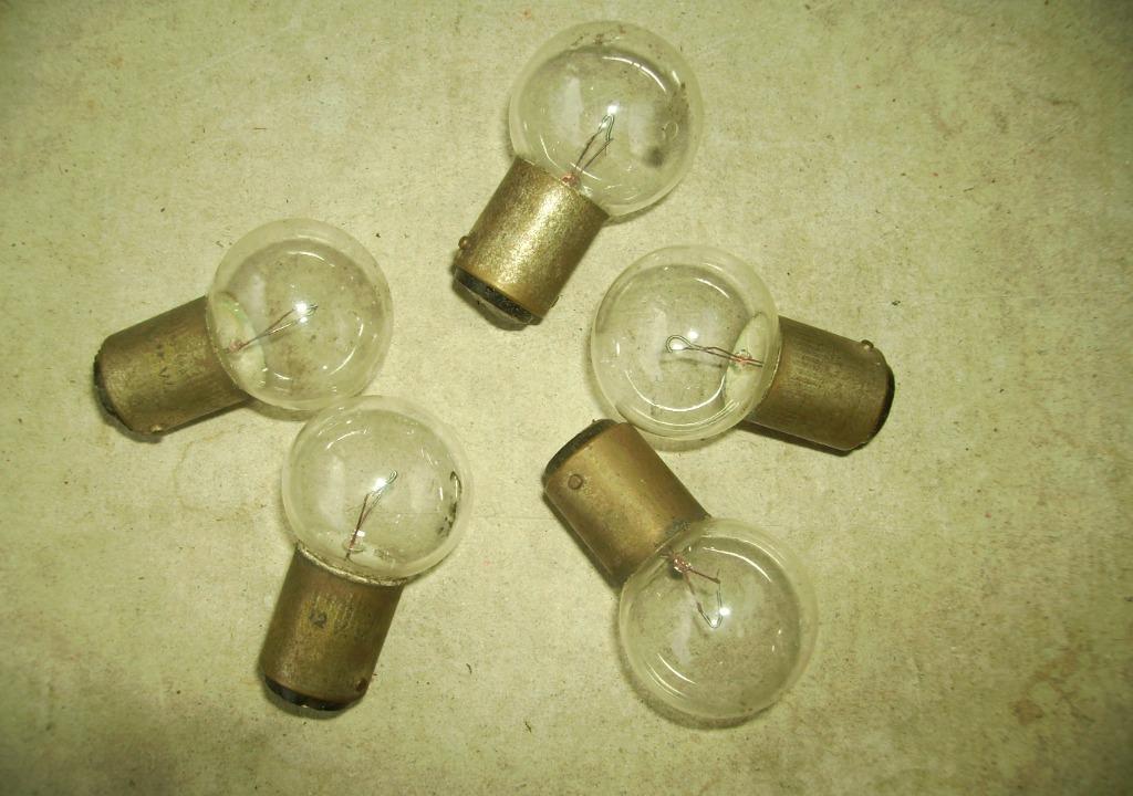 Ampoule bipolaire 12v 15w pour Oldtimer, Enlèvement ou Envoi, Neuf, Pièces Oldtimer ou Ancêtre