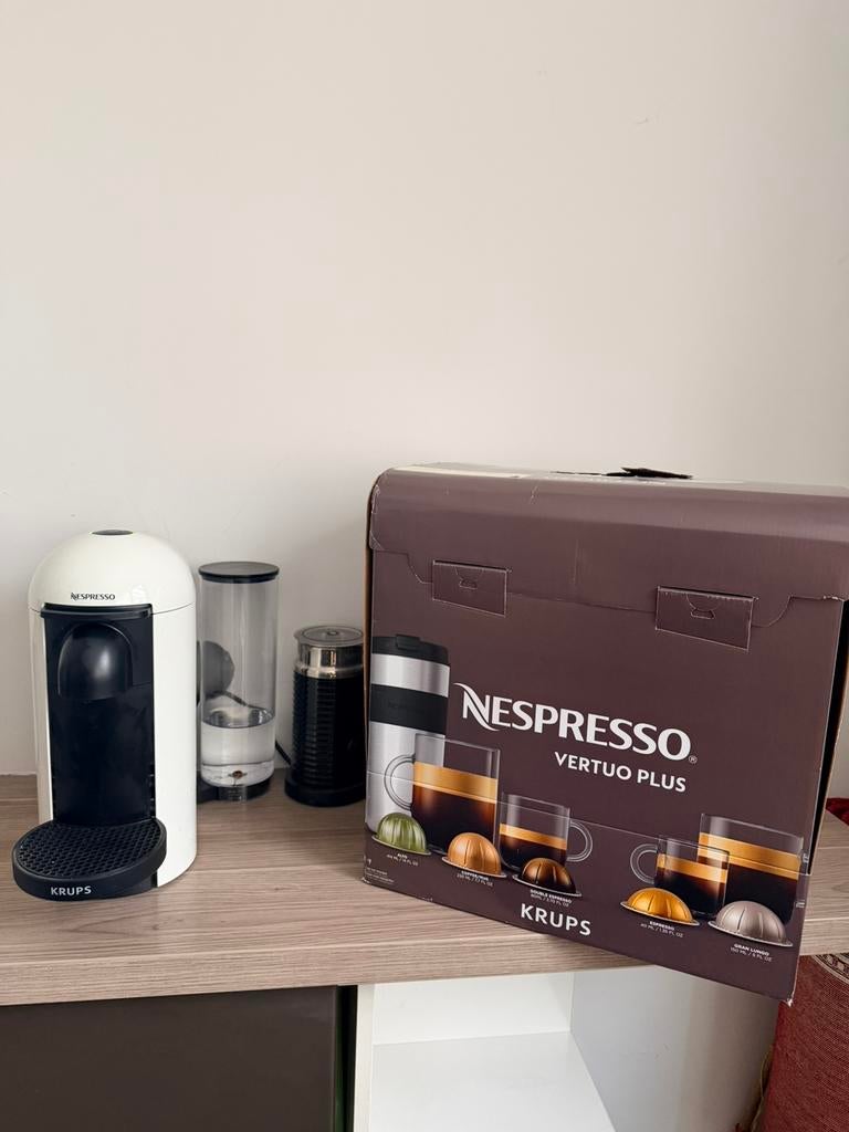 Nespresso Vertuo Plus, Ophalen, Koffiemachine, Zo goed als nieuw, 1 kopje