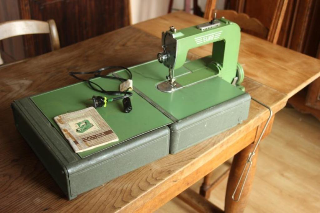 machine à coudre ELNA 1 -Grasshopper, Hobby & Loisirs créatifs, Machines à coudre & Accessoires, Utilisé, Machine à coudre, Autres marques