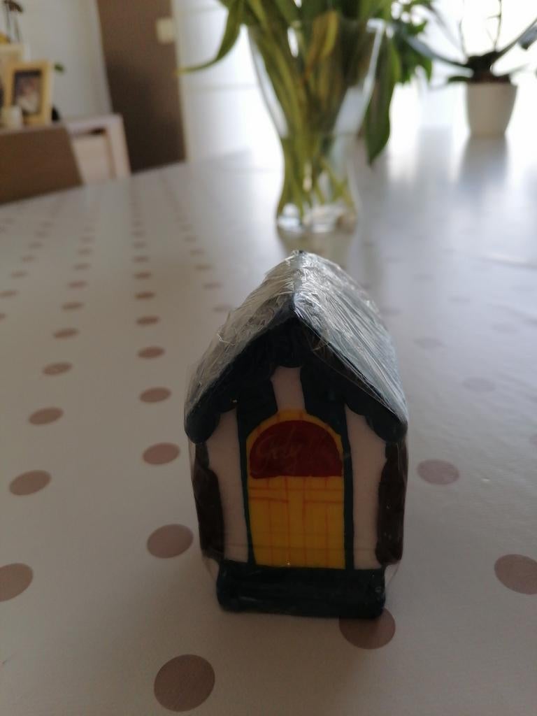 Kaars in de vorm van een strandhuisje, Ophalen of Verzenden, Zo goed als nieuw, Kaars