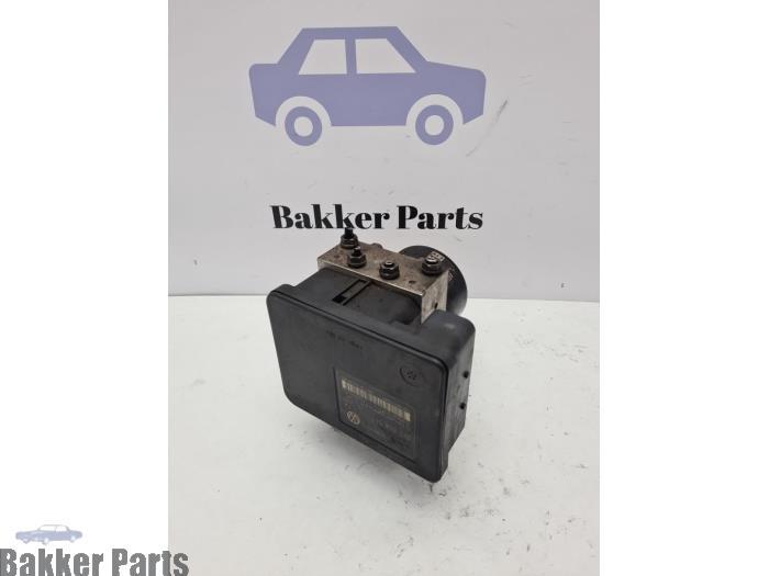 ABS Pomp van een Volkswagen Golf, Gebruikt, -, Volkswagen, -