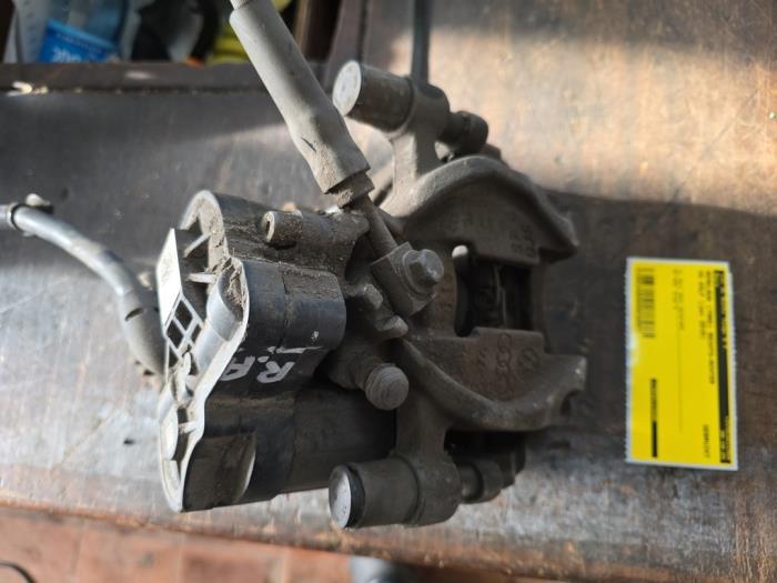 Remklauw (Tang) rechts-achter van een Volkswagen Golf, Gebruikt, -, Volkswagen, -