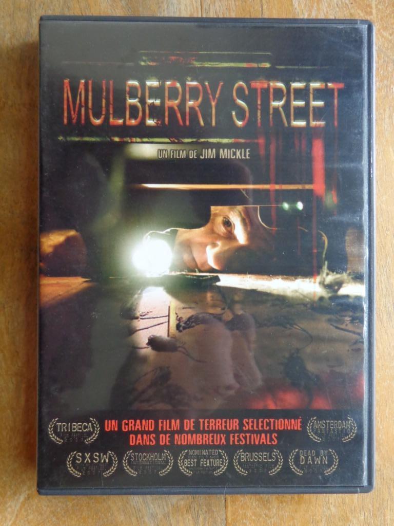 )))  Mulberry  Street  //  Horreur   (((, À partir de 12 ans, Enlèvement ou Envoi, Utilisé, Monstres