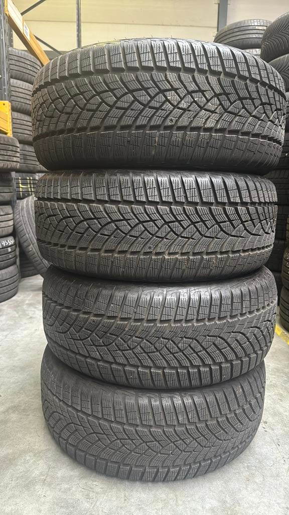 2255017 225/50/17 225/50R17 marque d'hiver Goodyear, Vêtements | Femmes, Vestes | Hiver, Enlèvement