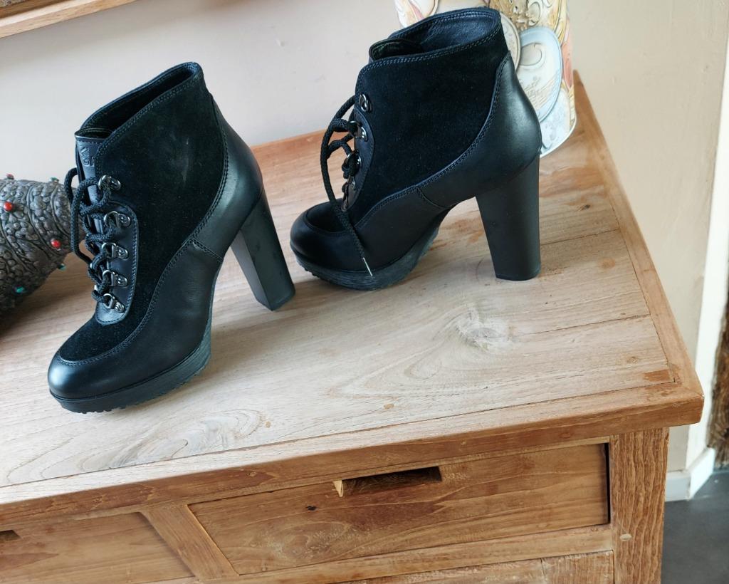 Bottines 37  haut talon cuir/daim HOGAN NEUVES, Neuf, Enlèvement ou Envoi, Hogan, Boots et Botinnes