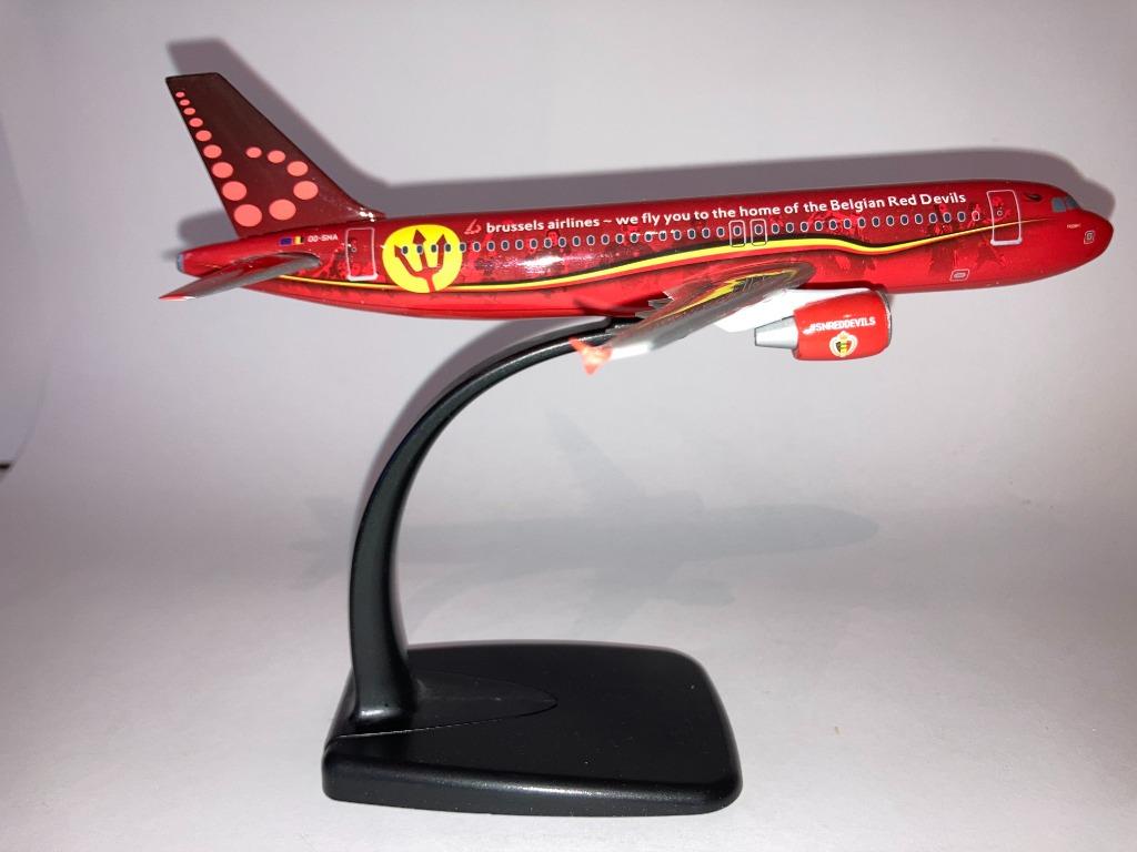 Avion Airbus A320 1:200 Brussels airlines Red devils diables, Enlèvement ou Envoi, Neuf