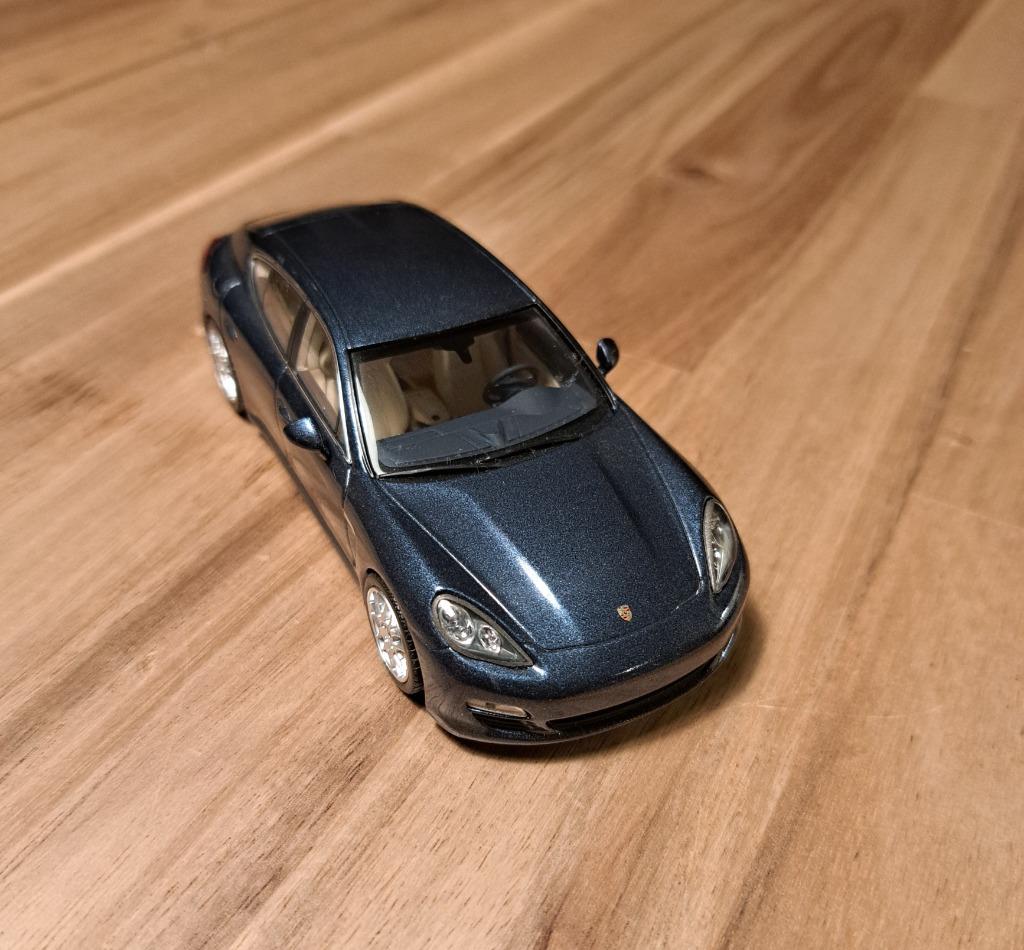Porsche Panamera 4S 1/43 Minichamps, Hobby en Vrije tijd, Ophalen of Verzenden, Zo goed als nieuw, Auto, MiniChamps