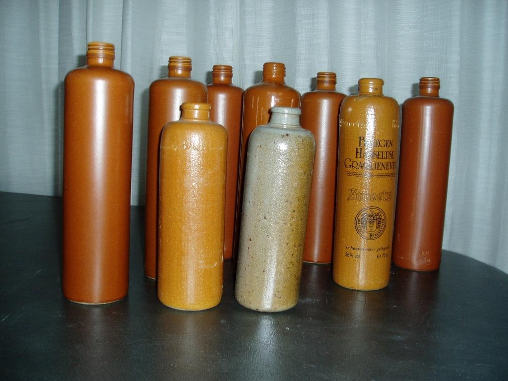 10 jenever kruiken, Ophalen
