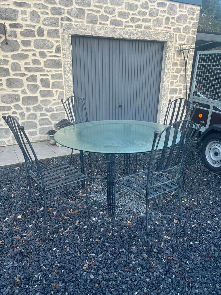 Table  et chaises fer forgé, Enlèvement, Utilisé, Autres matériaux