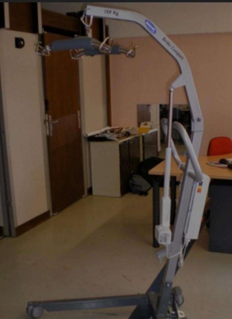 Palan Leve malade électrique (livraison possibe), Envoi, Utilisé