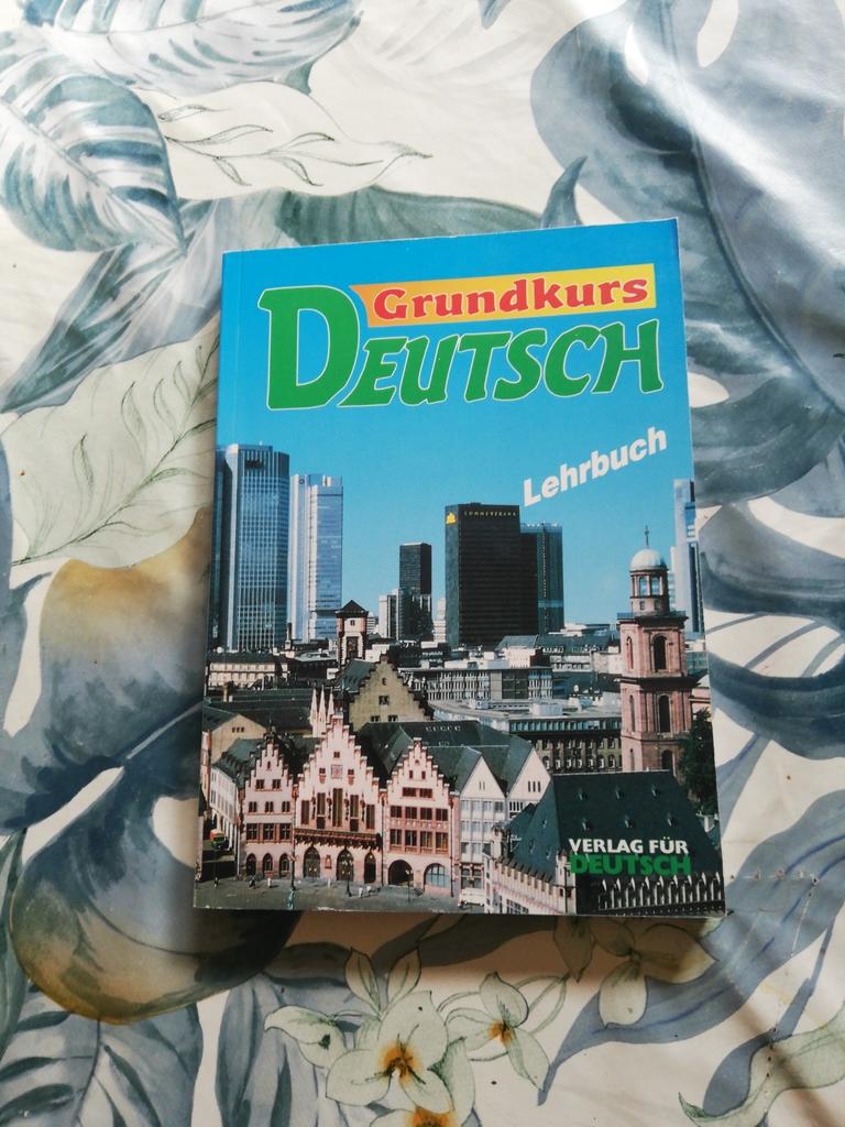 Grundkurs Deutsch. Lehrbuch. Apprentissage de l'allemand., Ophalen of Verzenden, Zo goed als nieuw, Duits