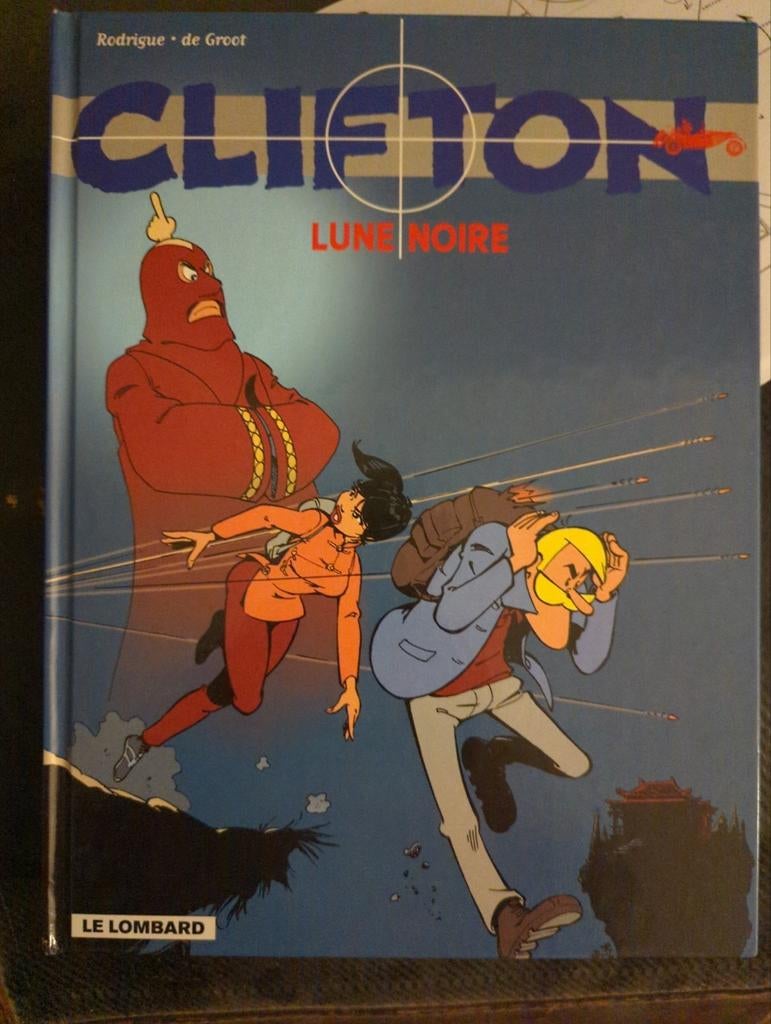 Clifton - lune noir 19 dédicacé, Enlèvement ou Envoi, Comme neuf