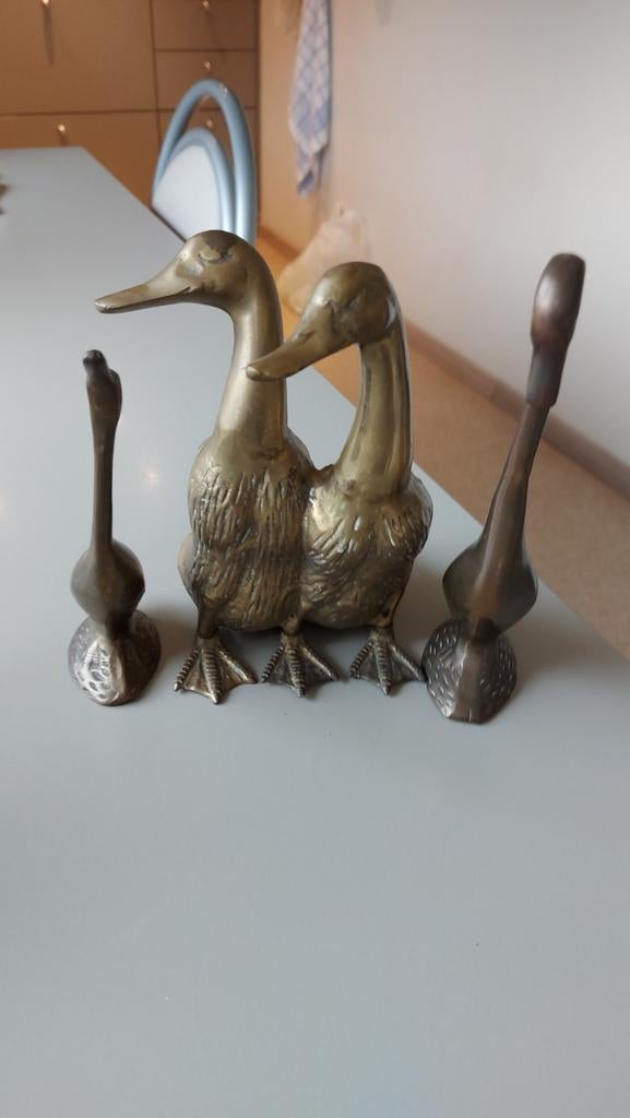2 ganzen en 2 eendjes in koper en messing. 20 hoog, Antiek en Kunst, Ophalen, Koper