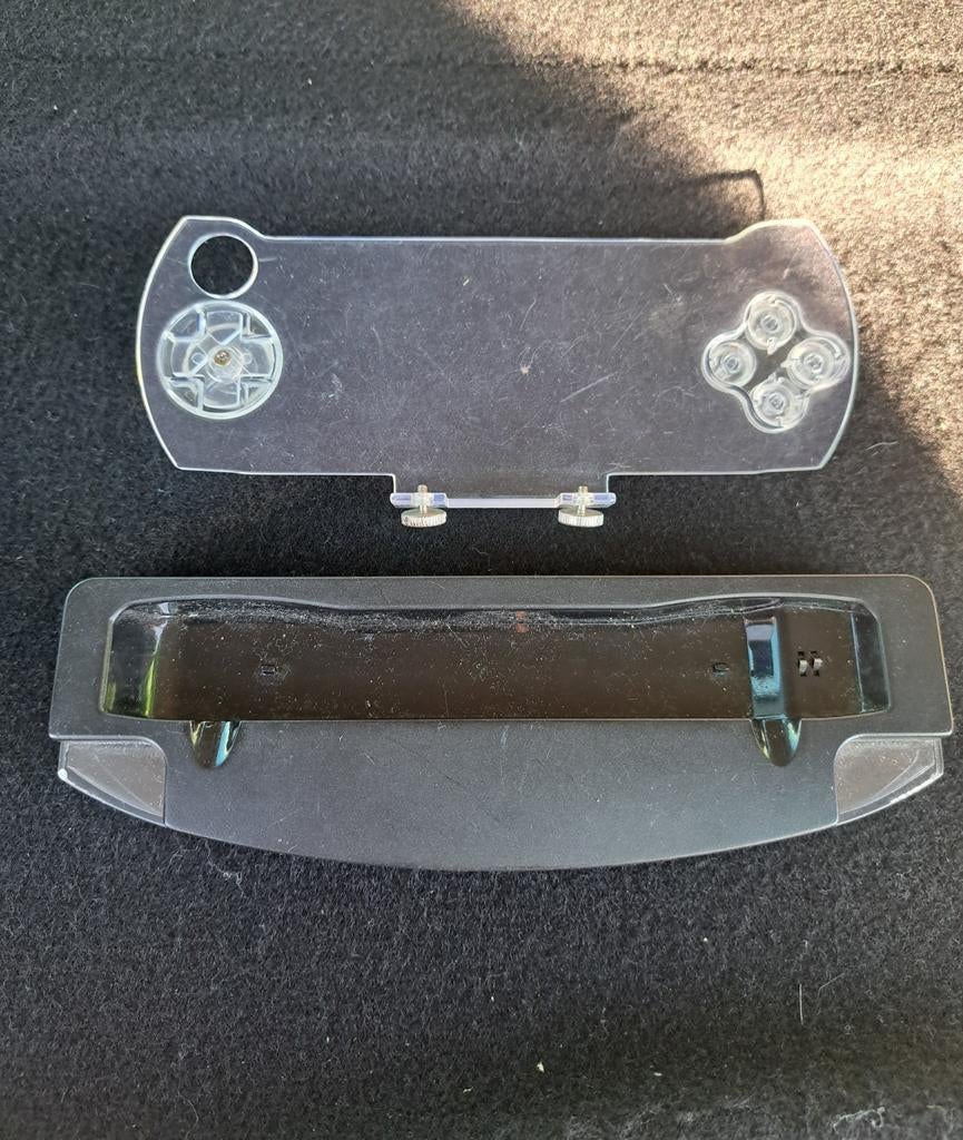 Station de charge pour psp. Il manque le câble alimentation, Enlèvement ou Envoi, Comme neuf