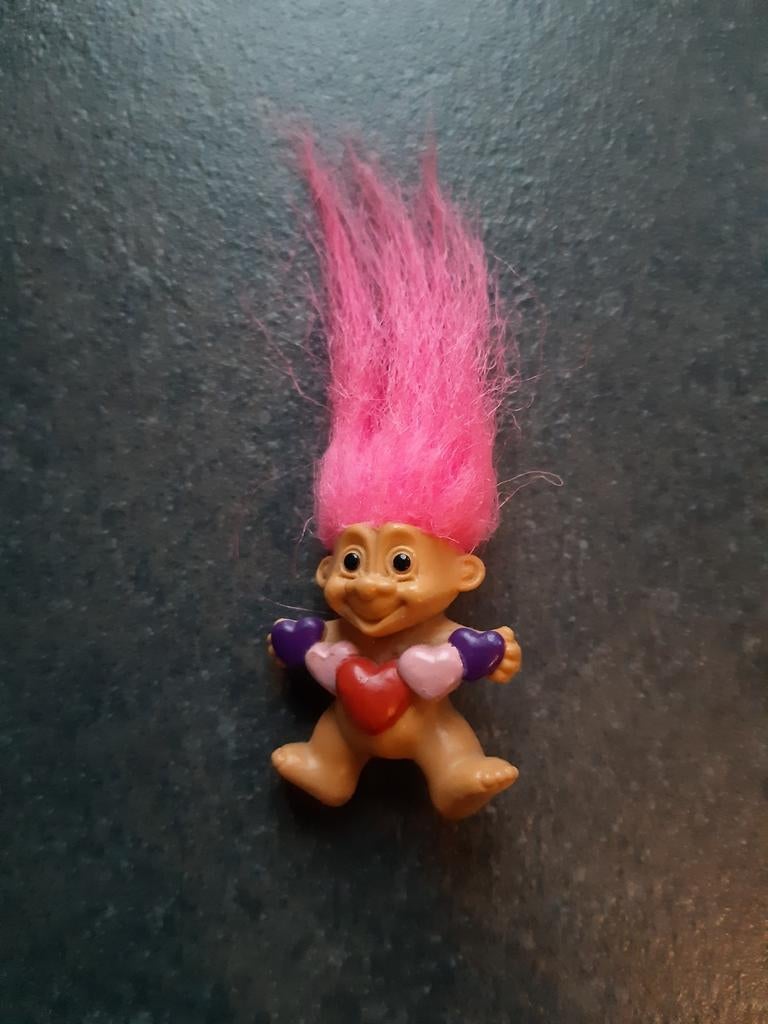 Broche mini Troll avec cheveux roses Russ vintage, Collections, Enlèvement ou Envoi, Comme neuf, Figurine