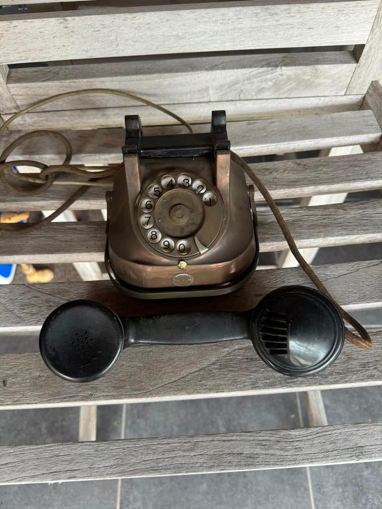Oude koperen telefoon met kiesschijf, Antiek en Kunst, Ophalen of Verzenden