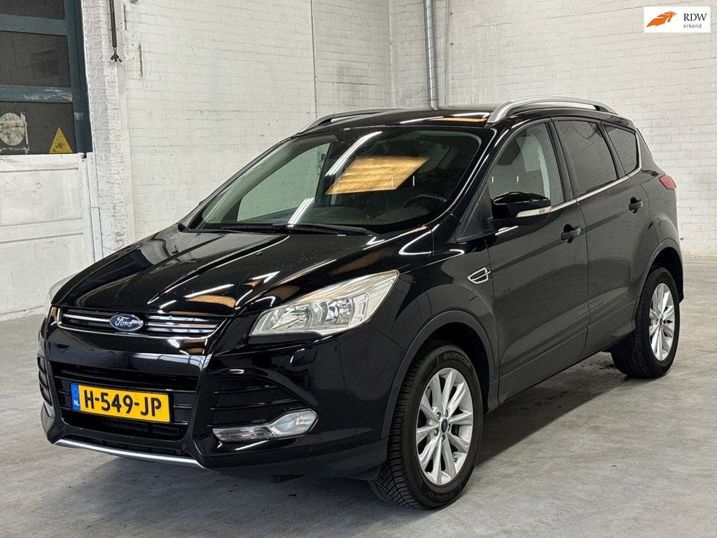 Ford Kuga 1.5 Titanium Trekhaak|Navigatie|Airco, Auto's, Ford, 2000 kg, Leder en Stof, Zwart, Bedrijf