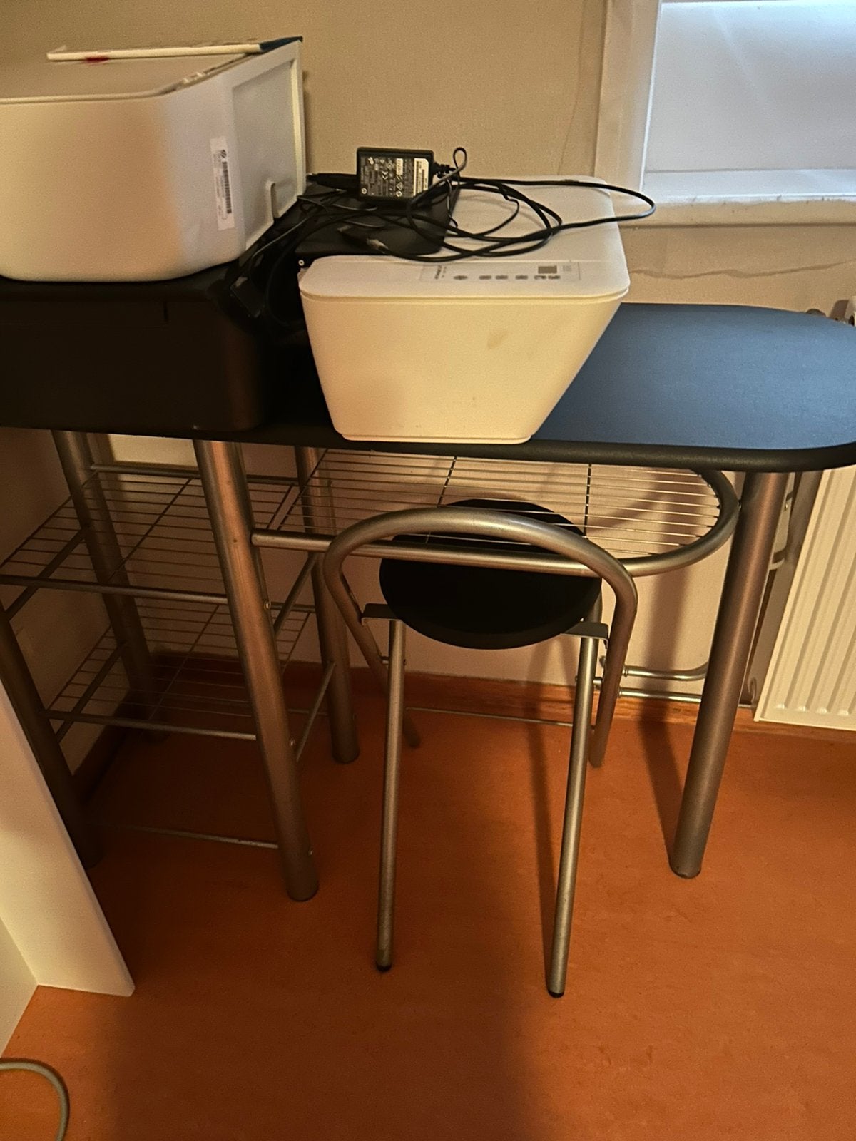 Ovaal tafeltje en 1 stoeltje, Ophalen, Gebruikt, Tafel(s) en Stoel(en)