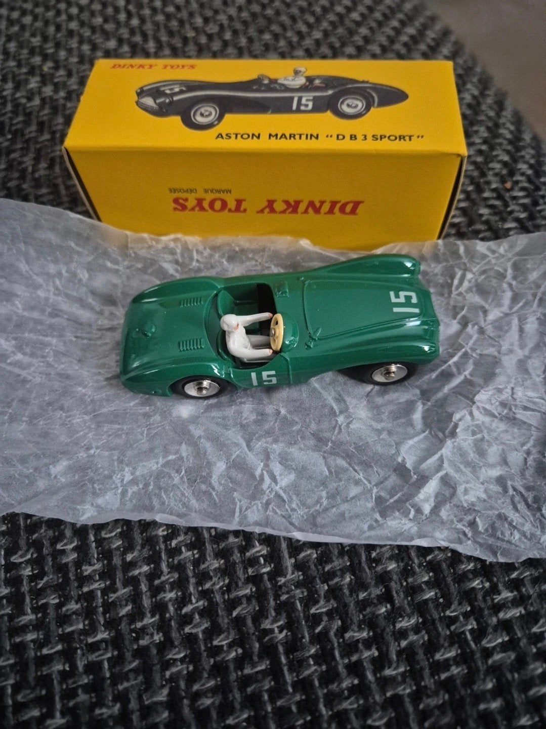dinky toys, Hobby en Vrije tijd, Modelauto's | 1:43, Ophalen of Verzenden, Nieuw, Auto, Dinky Toys