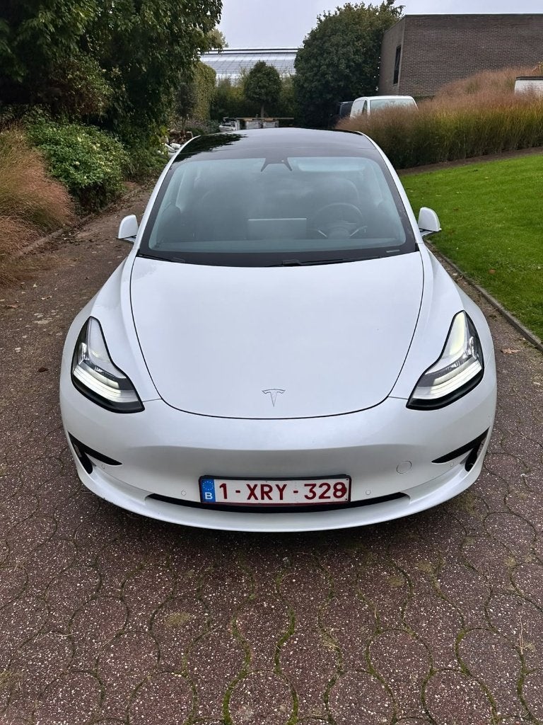 Garantie d'usine de la Tesla Model 3 jusqu'en 2028, Autos, Cuir et Alcantara, Achat, 4 portes, Entretenue par le concessionnaire