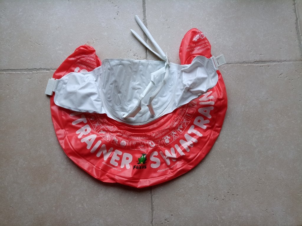 Babyswimmer (hulp bij watergewenning), Ophalen