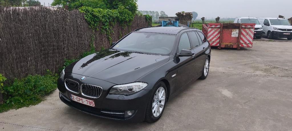 BMW 520 Touring 2013, Auto's, Automaat, 4 deurs, Achterwielaandrijving, Zwart
