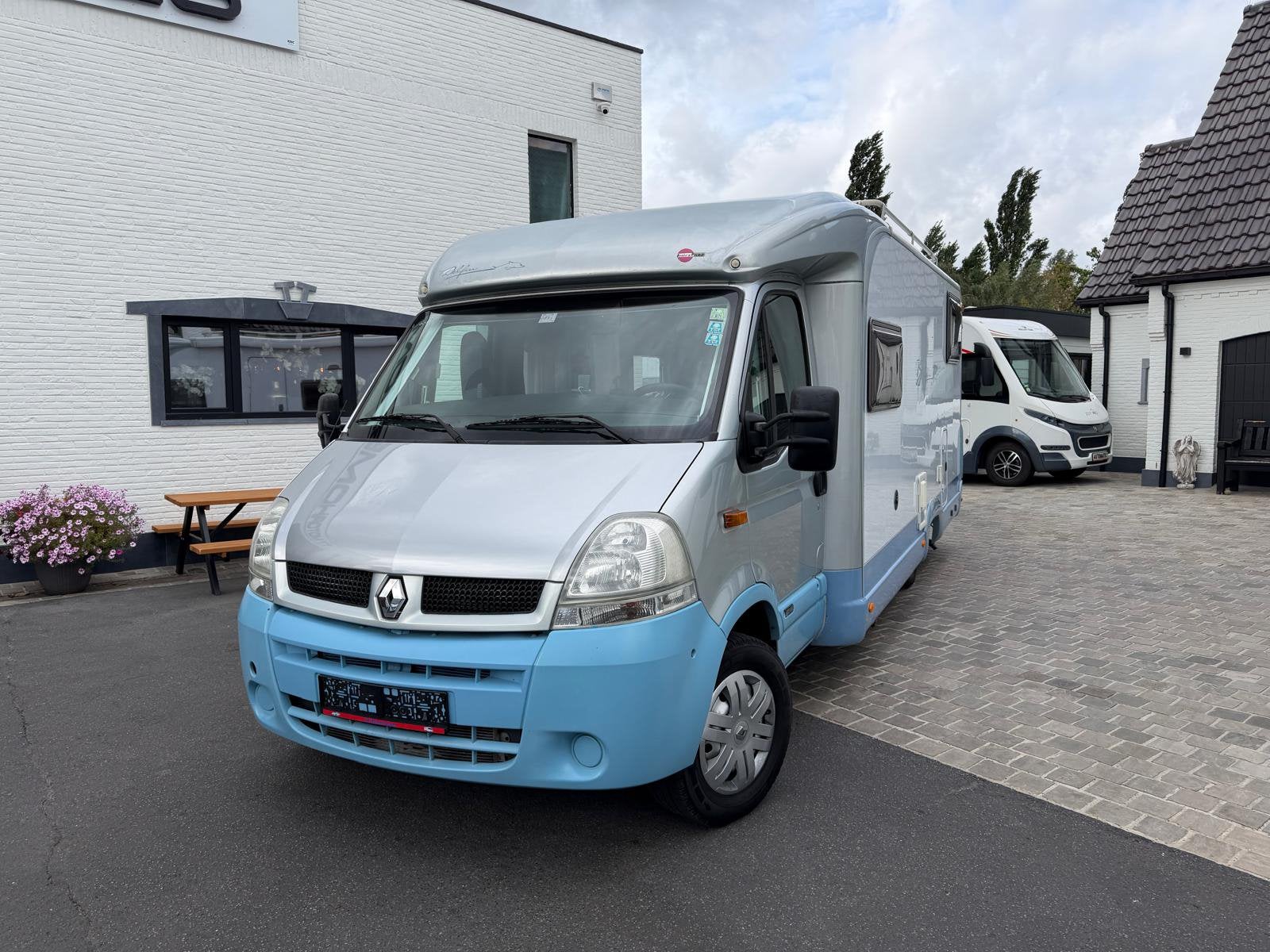 Renault Master Burstner Delfin T695, Caravanes & Camping, Jusqu'à 4, Boîte manuelle, Douche, Diesel