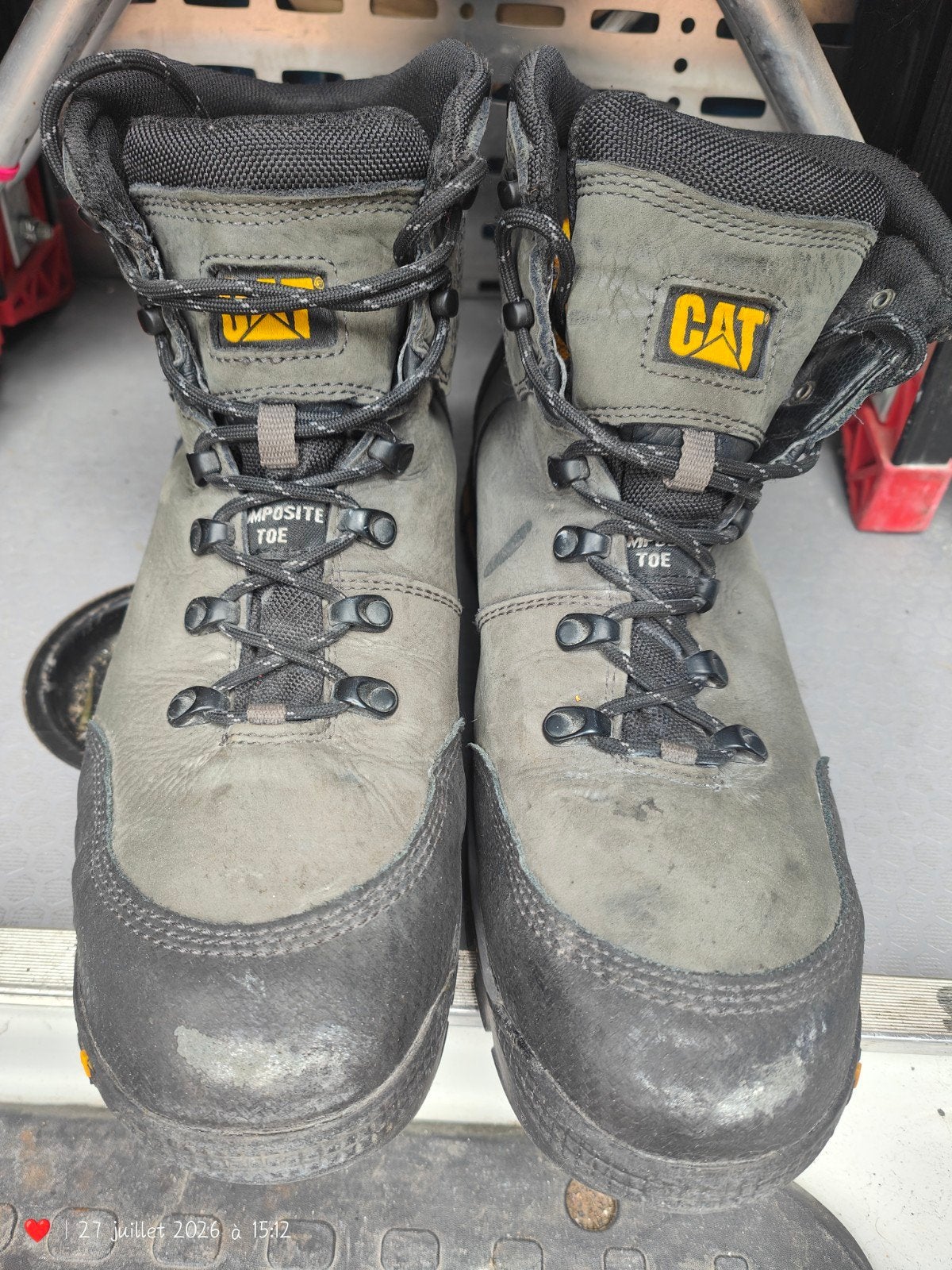 CHAUSSURES SÉCURITÉ CATERPILLAR 45, Enlèvement
