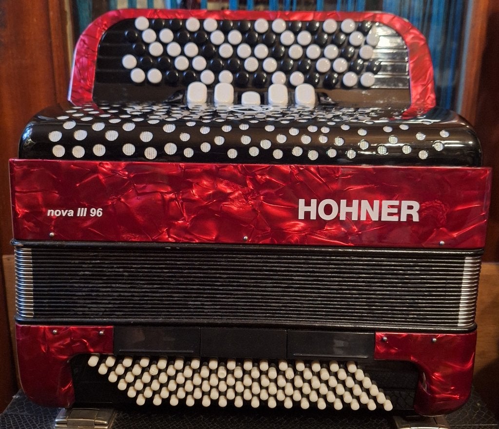 Accordéon Hohner Nova ||| 96, Musique & Instruments, Avec valise, Comme neuf, Enlèvement, Accordéon à boutons