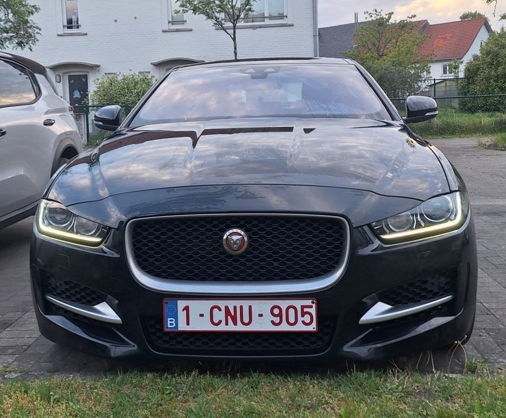 Jaguar XE 4x4 automaat, 2017, 168000km motorprobleem EXPORT, Autos, Achat, Automatique, Particulier, XE