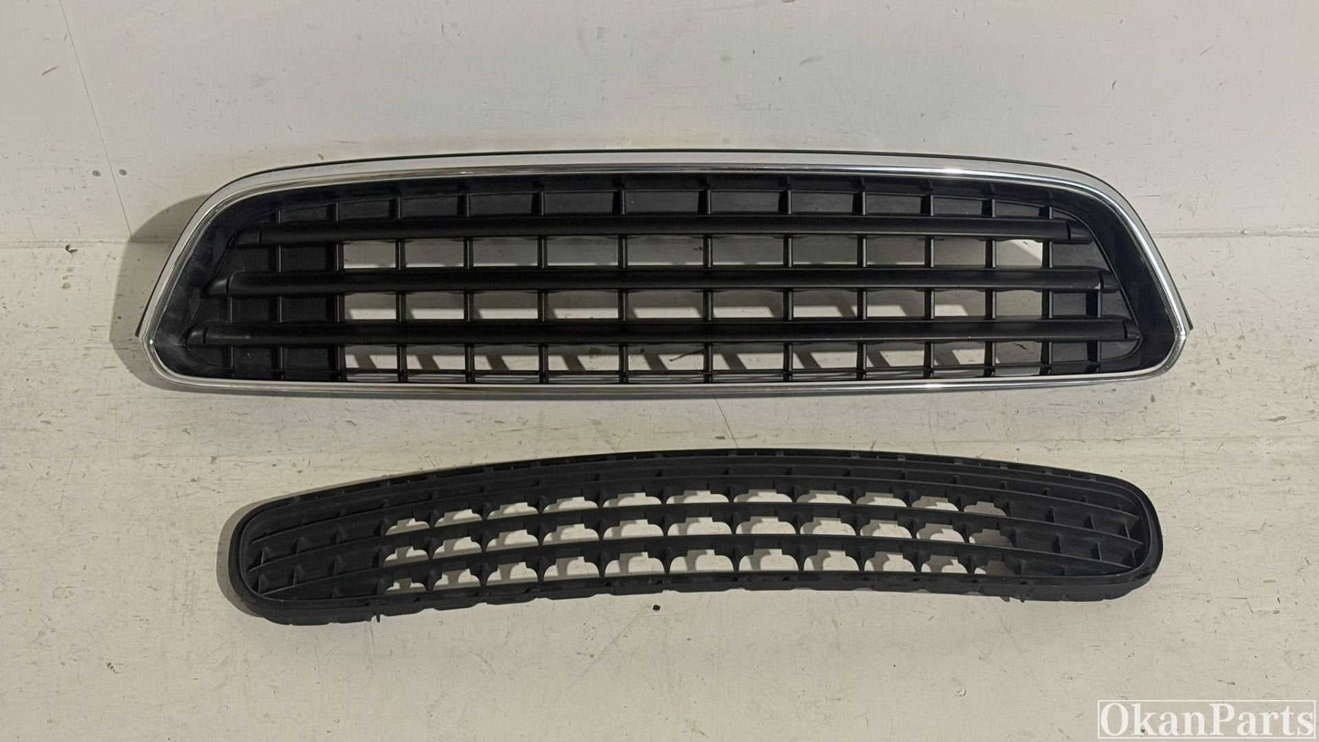 Calandre Mini Countryman R60 9801581, Info@fabrikant.eu, Fabrikant BV, Fabrikantstraat 1
1000 AA  Amsterdam, NL, Utilisé