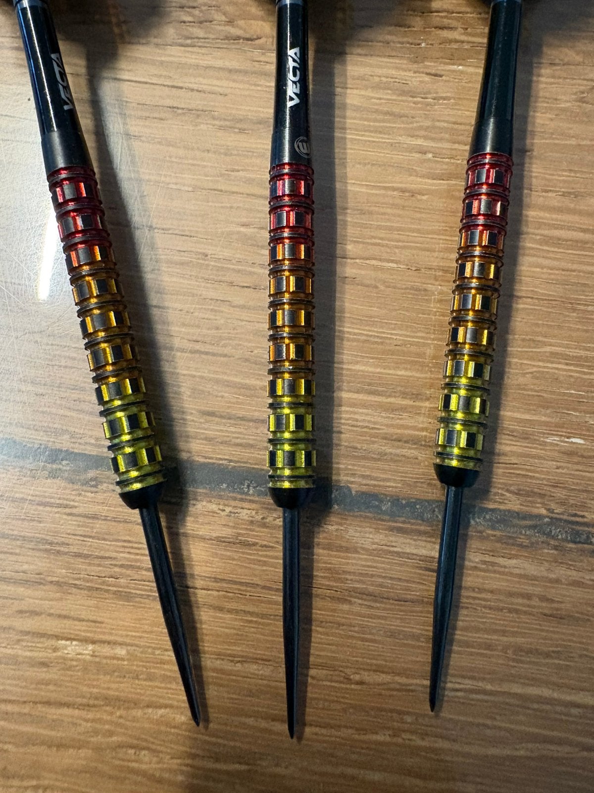 Winmau firestorm flame 22gr, Sport en Fitness, Darts, Ophalen of Verzenden, Zo goed als nieuw