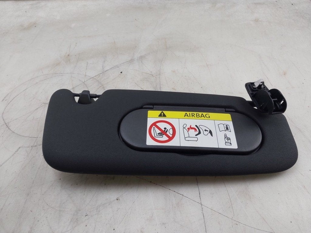 PARE-SOLEIL Mini Mini (F65 / F66) (|51167382104|), Petuelring 130
80809  München, DE, Mini, Utilisé, Minikundenbetreuung@mini.de