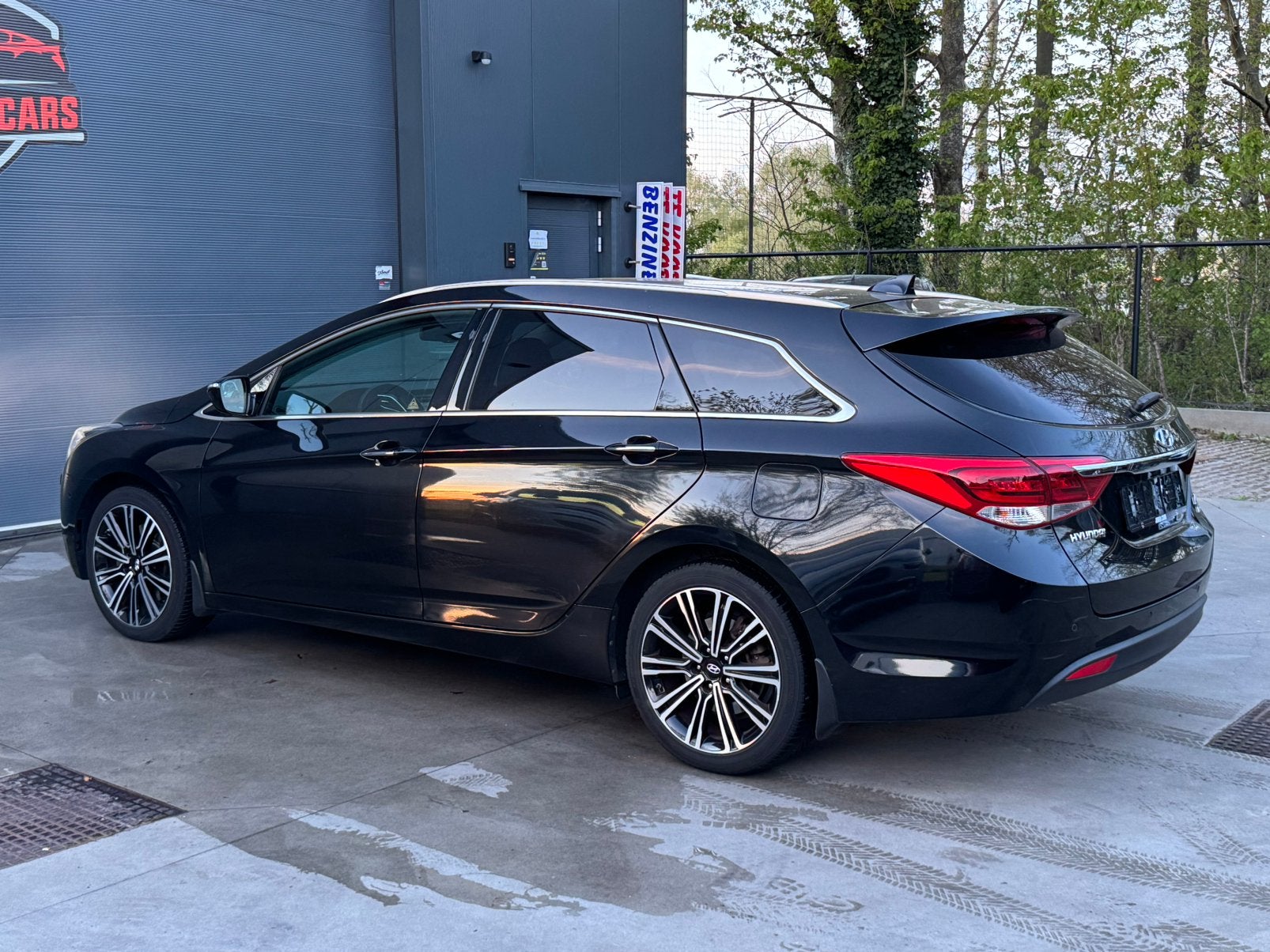 Hyundai i40 SW 1.7 CRDi Premium Automaat FULL, Auto's, Hyundai, Automaat, Dealer onderhouden, 4 cilinders, 1685 cc