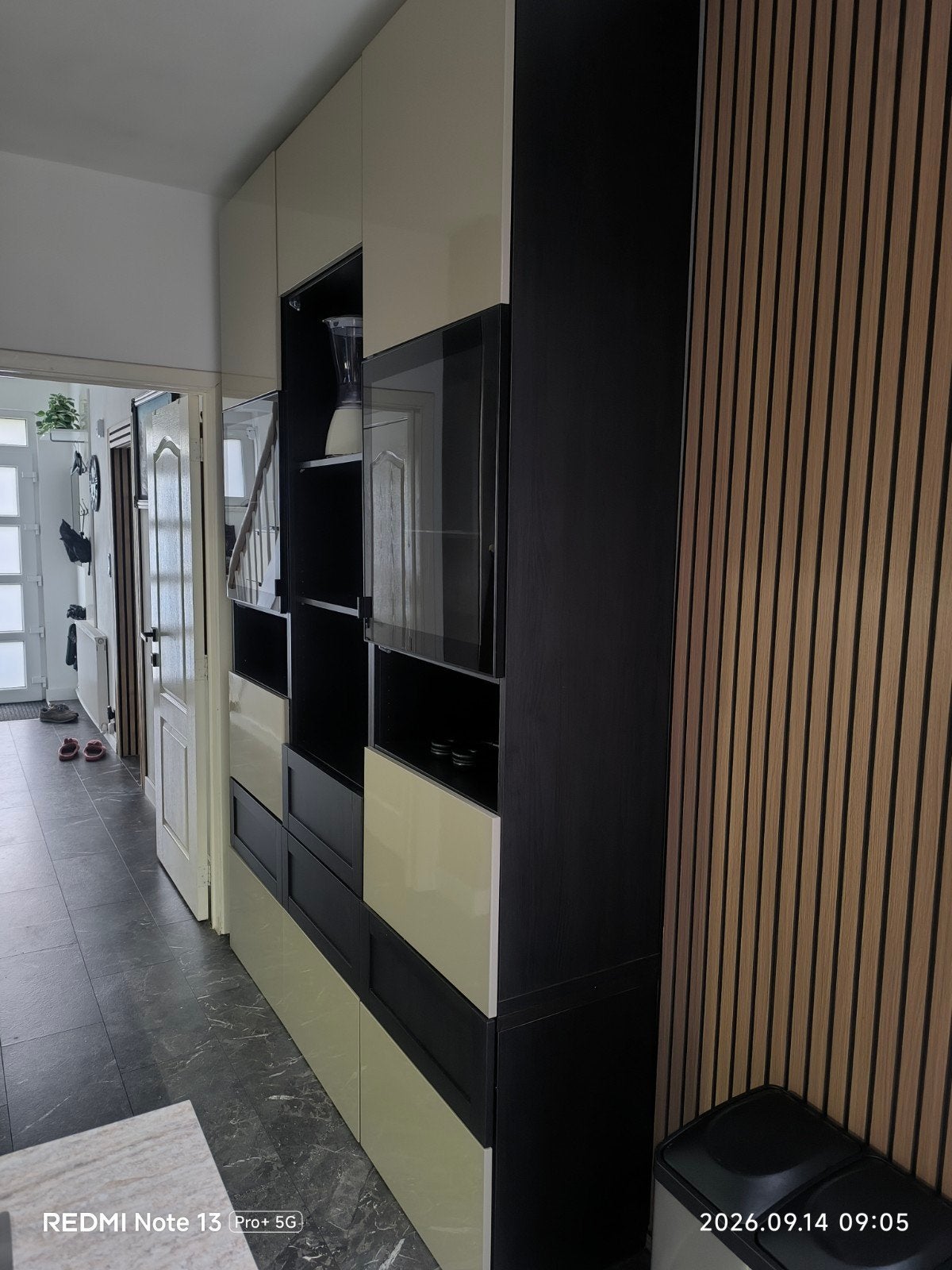 ikea kasten, Enlèvement