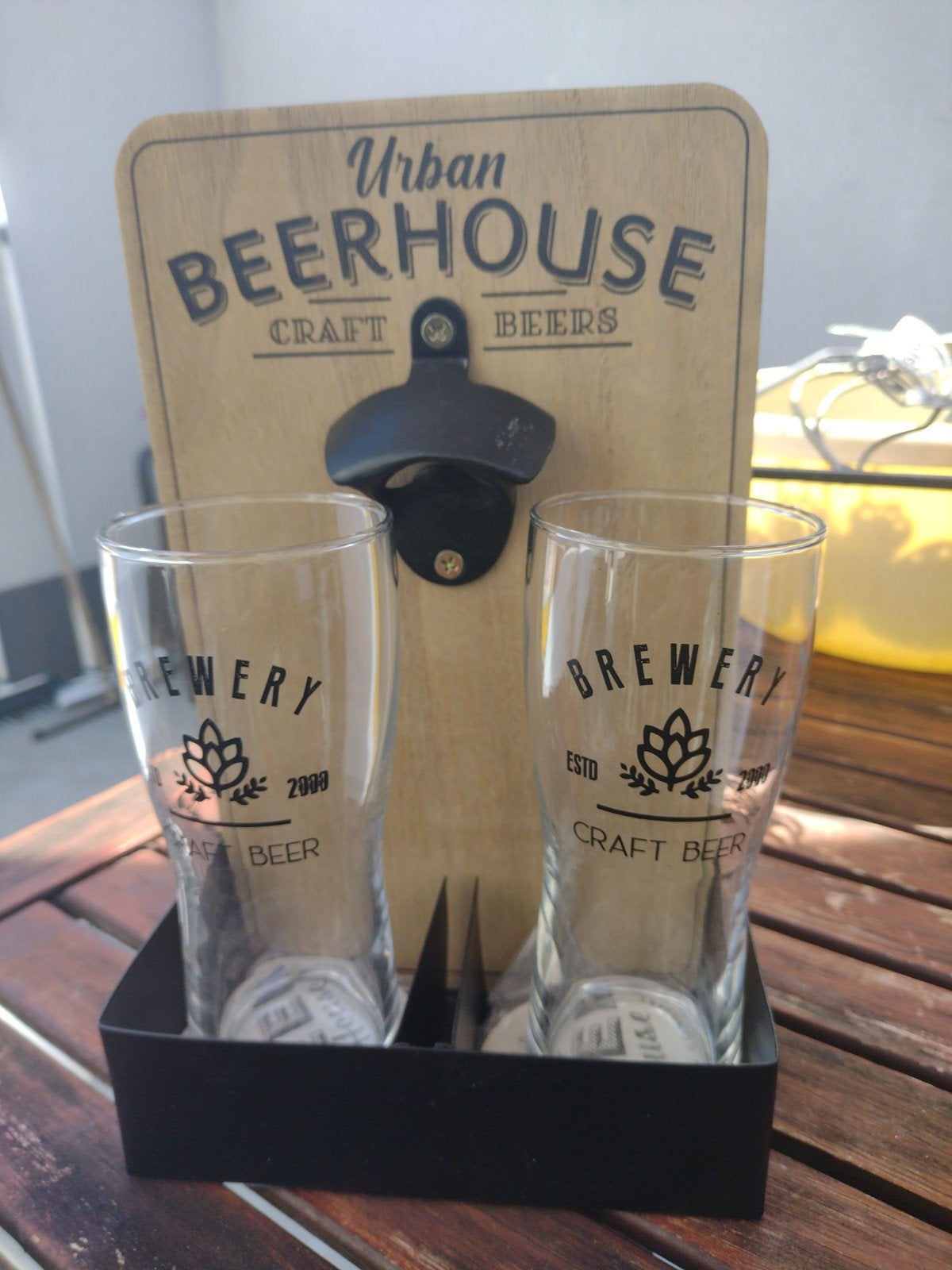 ouvreur de brasserie, Enlèvement