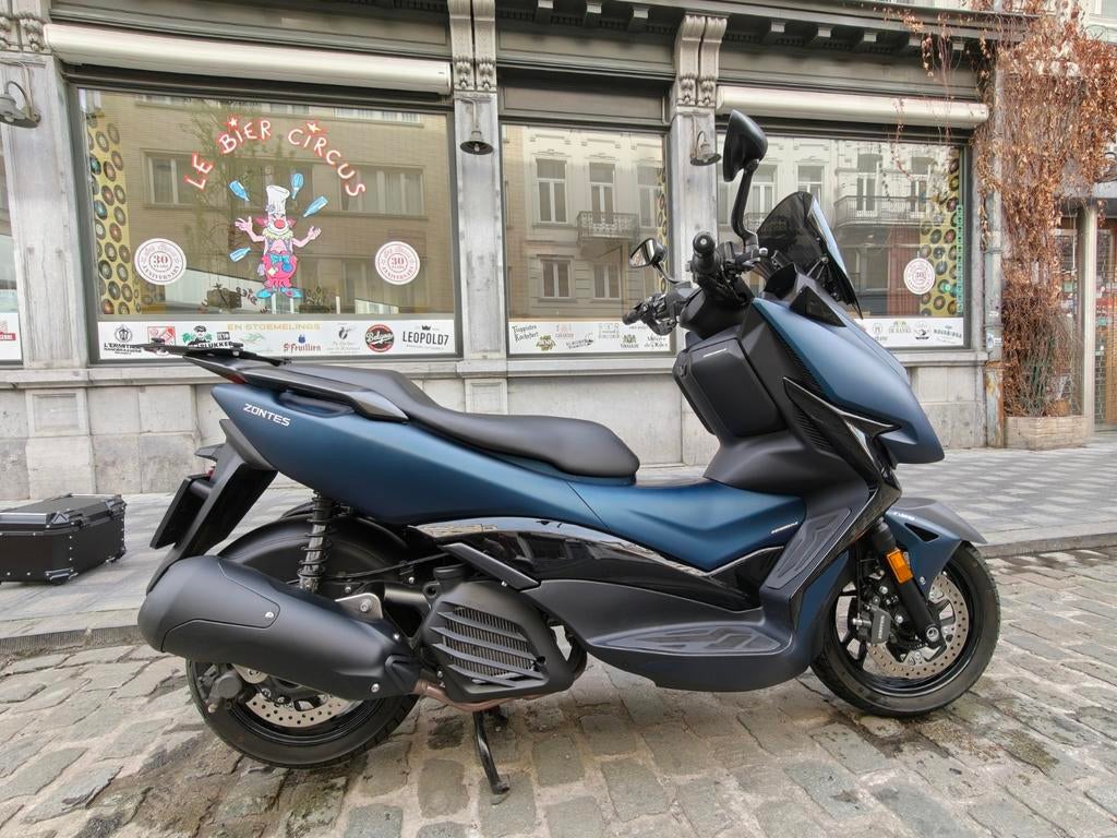 Zontes 125M (2024)-Slechts 1573km-In Nieuwstaat+Topkoffer, Motoren, Nieuw, Zontes, Particulier, 125 cc