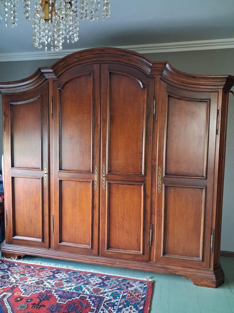 Armoire en cerisier massif en très bon état, Enlèvement