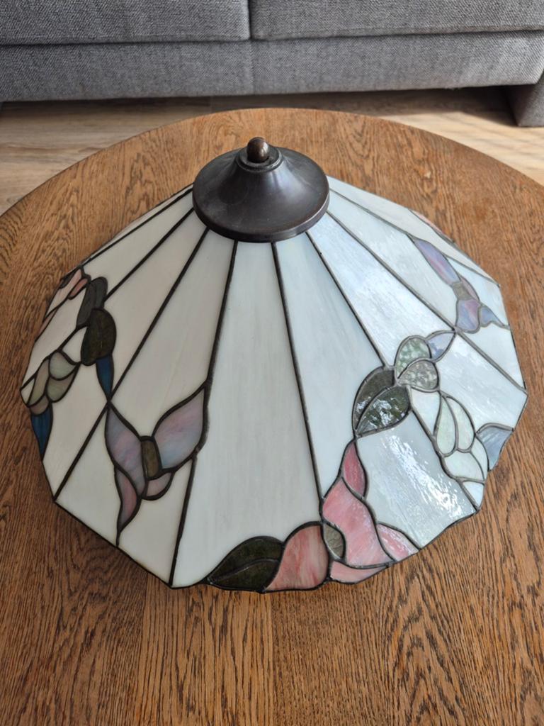 Glas in lood lamp 75 euro . ( scheur in glas), Huis en Inrichting, Ophalen