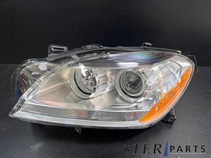 Koplamp links van een Mercedes ML-Klasse, 12 maanden garantie, -, Nieuw, Ophalen of Verzenden