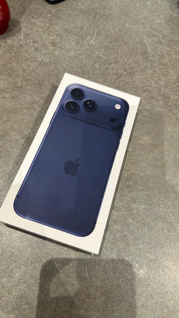 Iphone 17 pro max, Télécoms, Enlèvement, Comme neuf, 256 GB