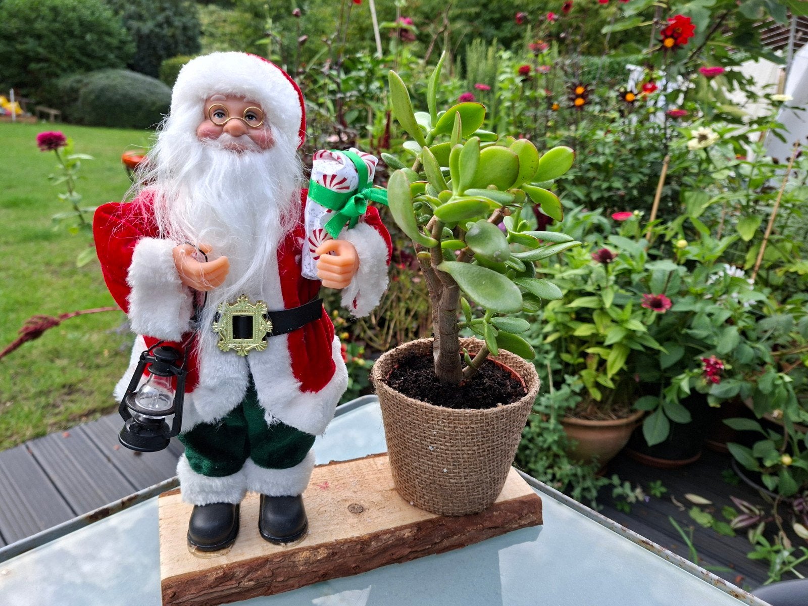 De kerstman moet er nog wat inkomen..., Enlèvement