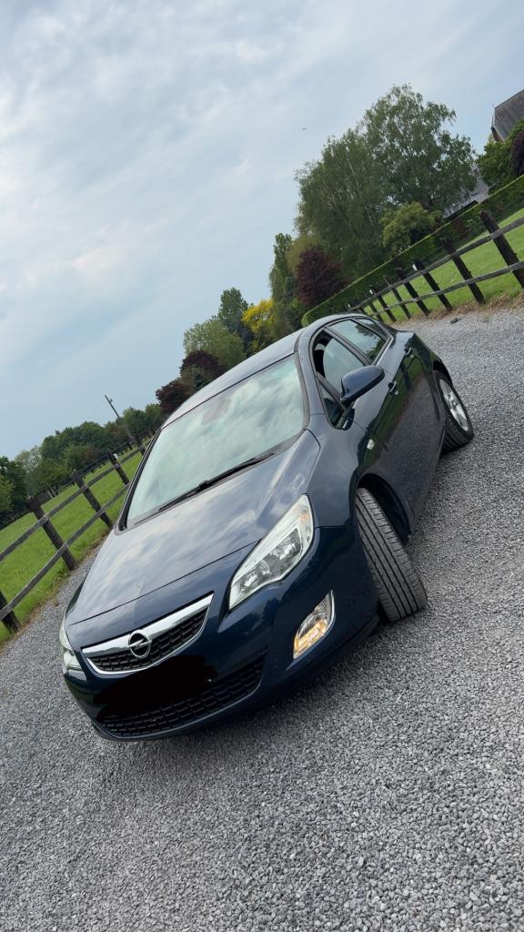 Opel astra 2010 prête à immatriculer, Autos, 1450 kg, Achat, 76 g/km, Boîte manuelle