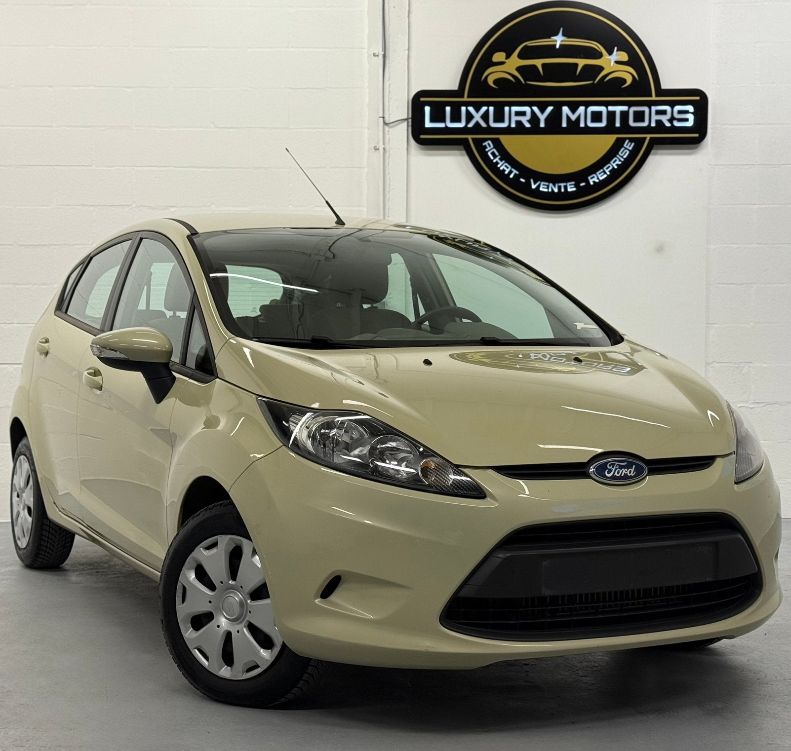 FORD FIESTA 1.3 ESSENCE *FAIBLE KM* PRETE A IMMATRICULÉ, Autos, Ford, Electronic Stability Program (ESP), Achat, Beige, Entreprise