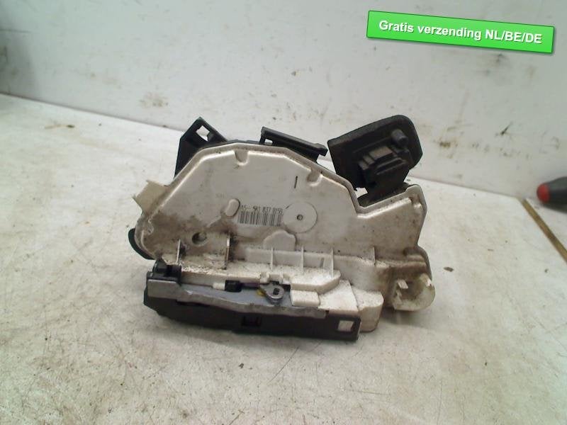 PORTIERSLOT LINKS VOOR Golf VI Cabrio (1K) (5K1837015), Auto-onderdelen, Gebruikt, Volkswagen, Volkswagen AG, Voor