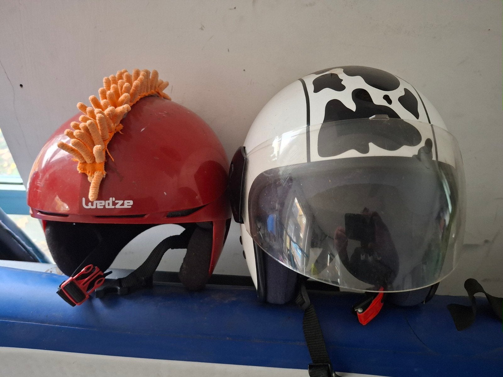 Kids helm brommer of ...10e, Ophalen