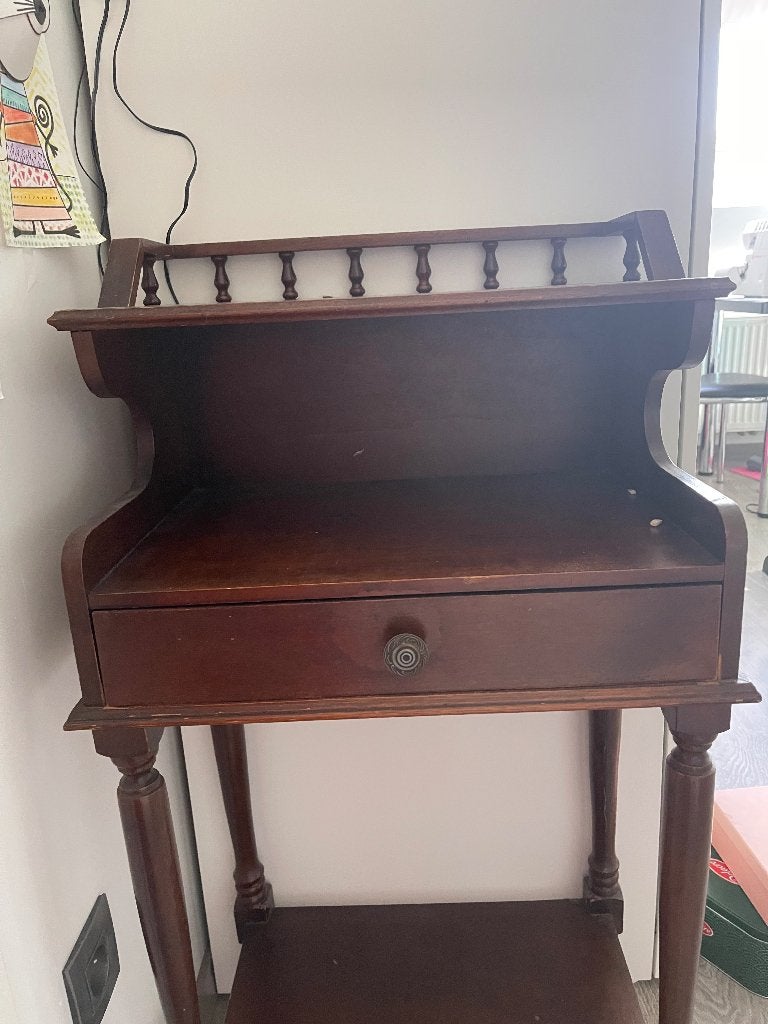 Telefoon bijzet kastje, Ophalen