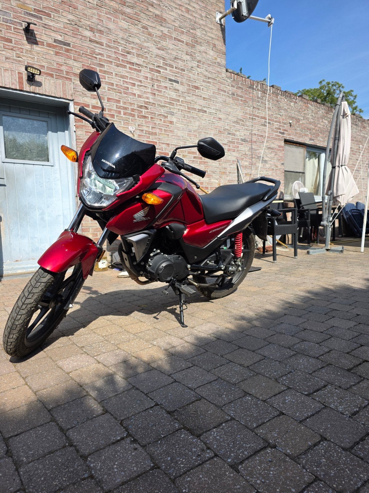 Honda CB125F 2022 — Seulement 4 096 km — Garantie Honda d'un, Particulier